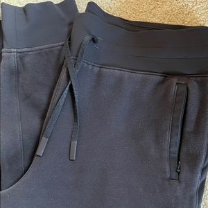 Lululemon jogger sweatpants / gray / grey